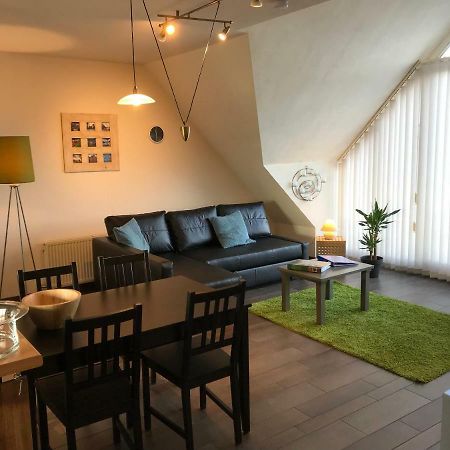 Comfortabel Dakappartement Met Zicht Op Jachthaven Turnhout Luaran gambar