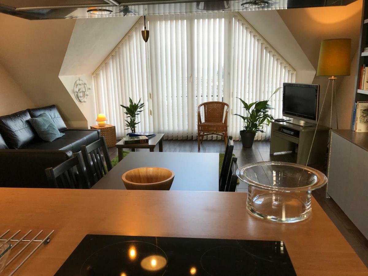 Comfortabel Dakappartement Met Zicht Op Jachthaven Turnhout Luaran gambar