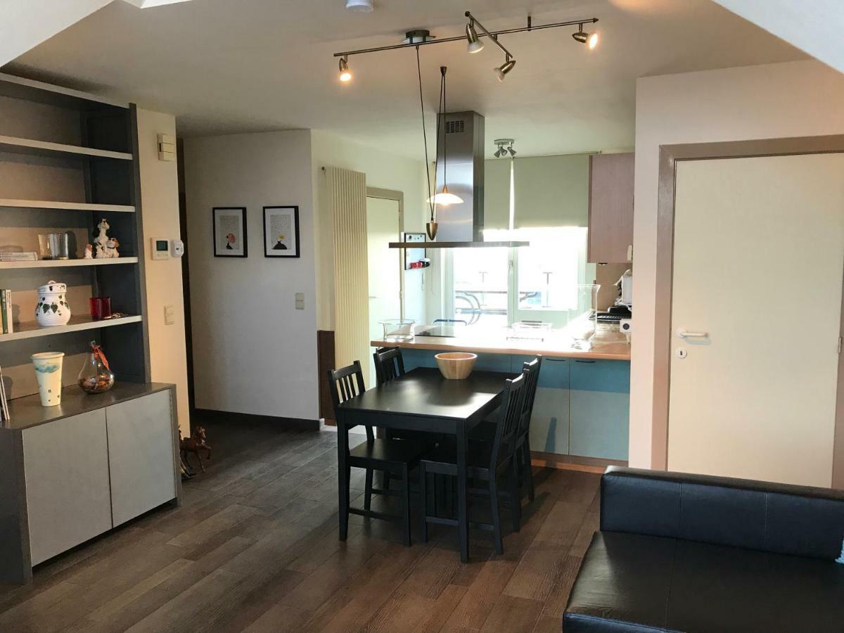 Comfortabel Dakappartement Met Zicht Op Jachthaven Turnhout Luaran gambar