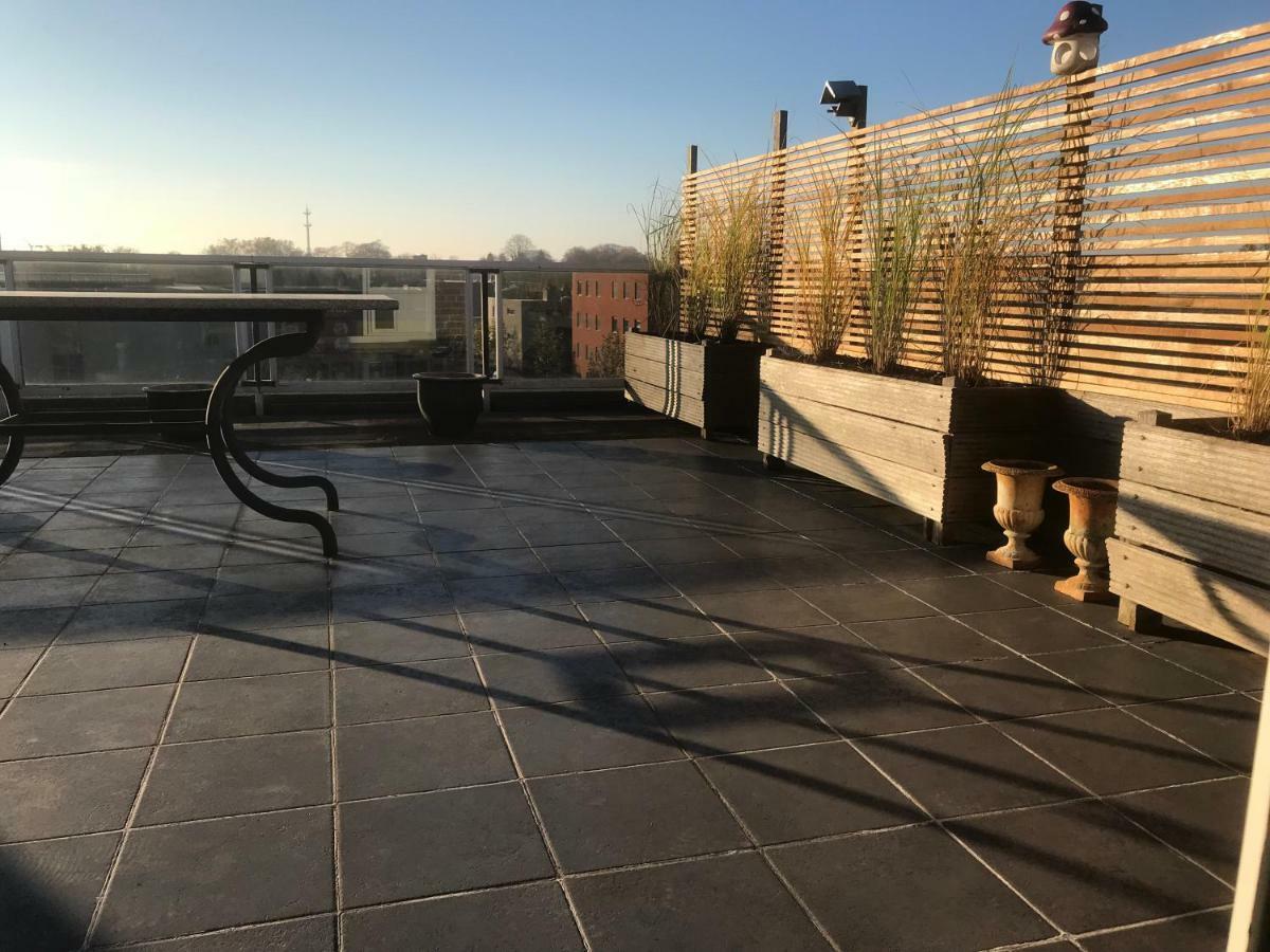 Comfortabel Dakappartement Met Zicht Op Jachthaven Turnhout Luaran gambar